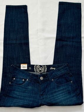 Womens/Jr's SO Skinny, Midnight Wash, Mid-Rise Jeans - Size 11 / 30”